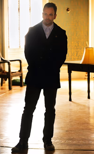 Jonny Lee Miller Photo