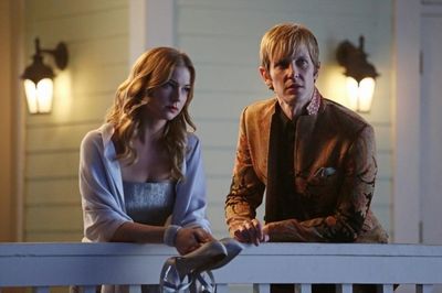 Emily Vancamp, Gabriel Mann Photo