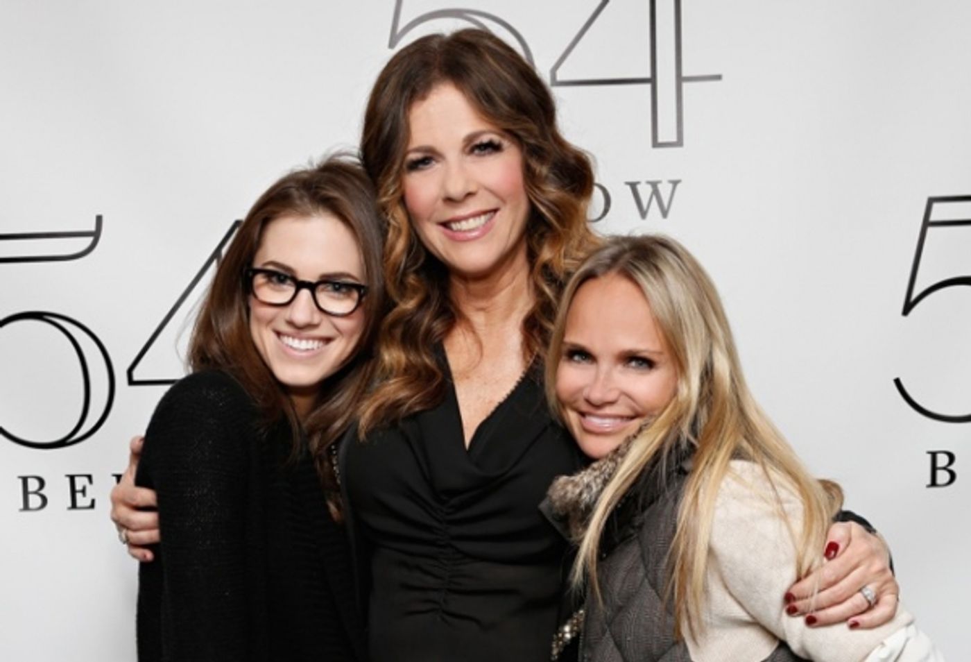 Photo Flash: Kristin Chenoweth, Robert De Niro, Tom Hanks and More Visit Rita Wilson at 54 Below Image