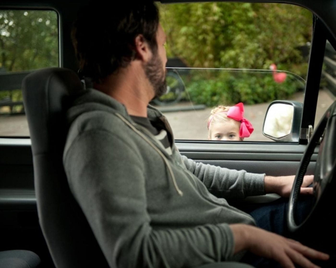 Photo Flash: HOW TO LIVE WITH YOUR PARENTS's 'How To Fix Up Your Ex,' Airing 5/8  Image