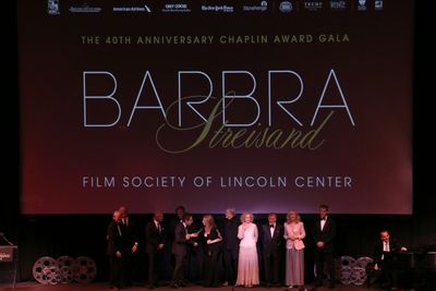 Alan Bergman, Bill Clinton,  George Segal, Michael Douglas, Ben Stiller, Barbra Strei Photo