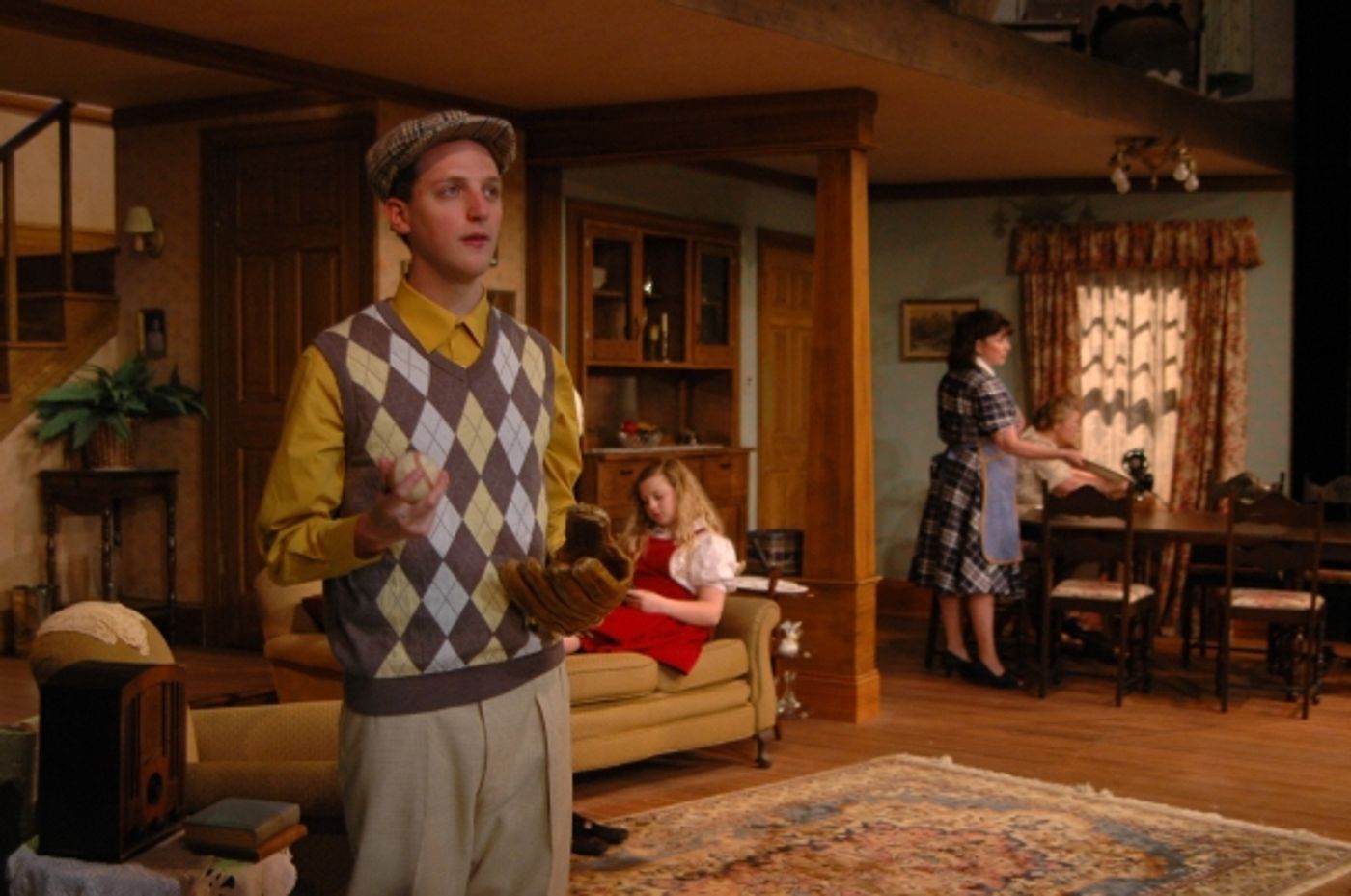 Photo Flash: First Look at Eugene Morris Jerome and More in BRIGHTON BEACH MEMOIRS at Theatre Memphis Photo Flash: First Look at Eugene Morris Jerome and More in BRIGHTON BEACH MEMOIRS at Theatre Memphis Image