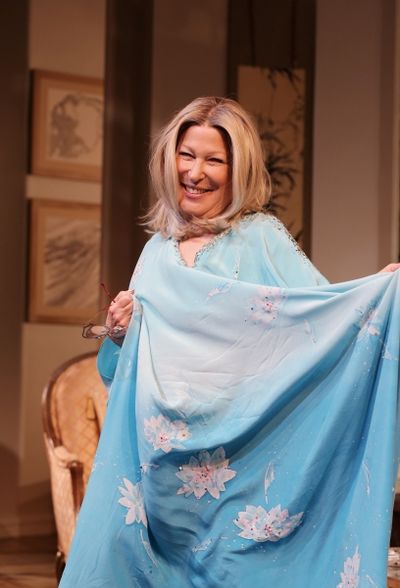 Bette Midler Photo