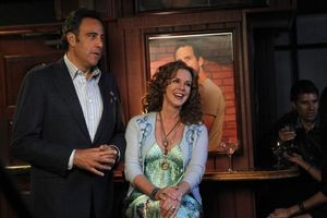 Brad Garrett, Elizabeth Perkins Photo
