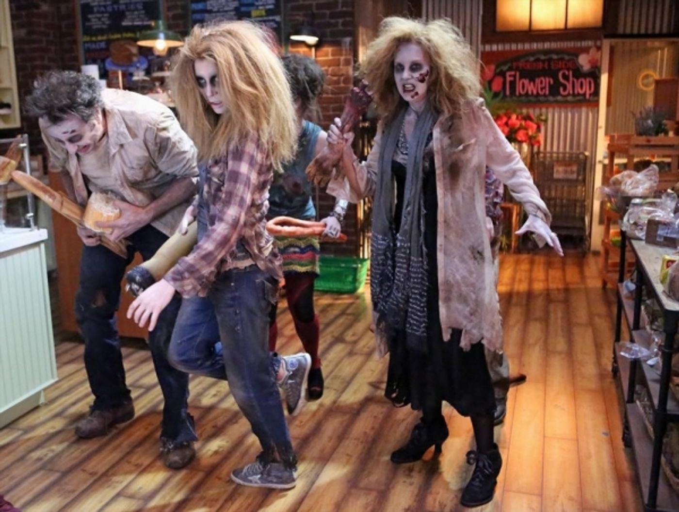 Photo Flash: HOW TO LIVE WITH YOUR PARENTS' Episode 'How To Stand On Your Own Two Feet,' 5/15 Photo Flash: HOW TO LIVE WITH YOUR PARENTS' Episode 'How To Stand On Your Own Two Feet,' 5/15 Image