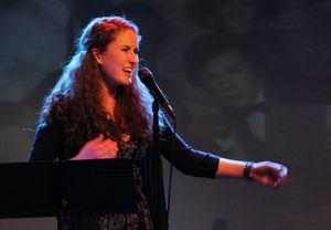 Monet Julia Sabel Photo