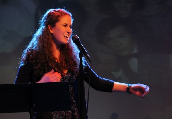 Monet Julia Sabel Photo