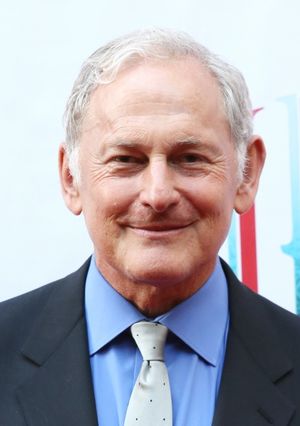 Victor Garber  Photo