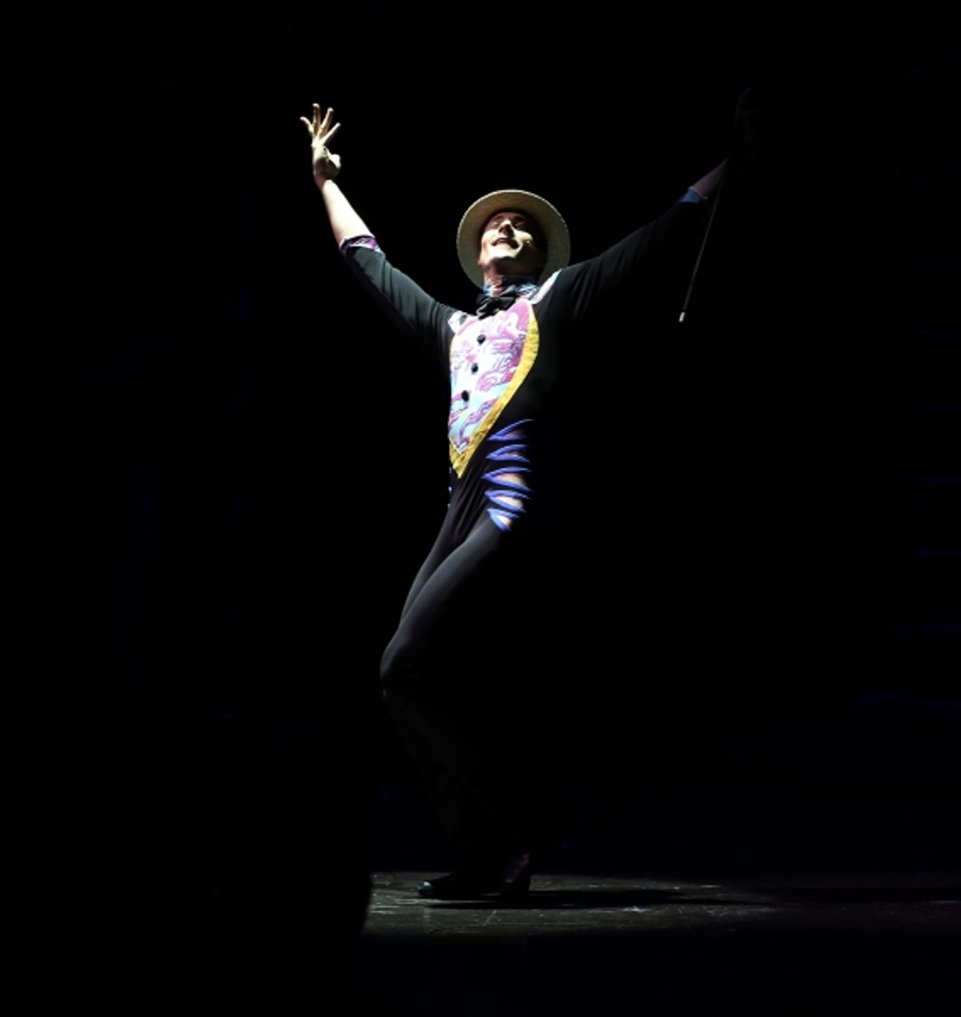 Photo Coverage: Spread a Little Sunshine with PIPPIN's Magical Opening Night Curtain Call! Image