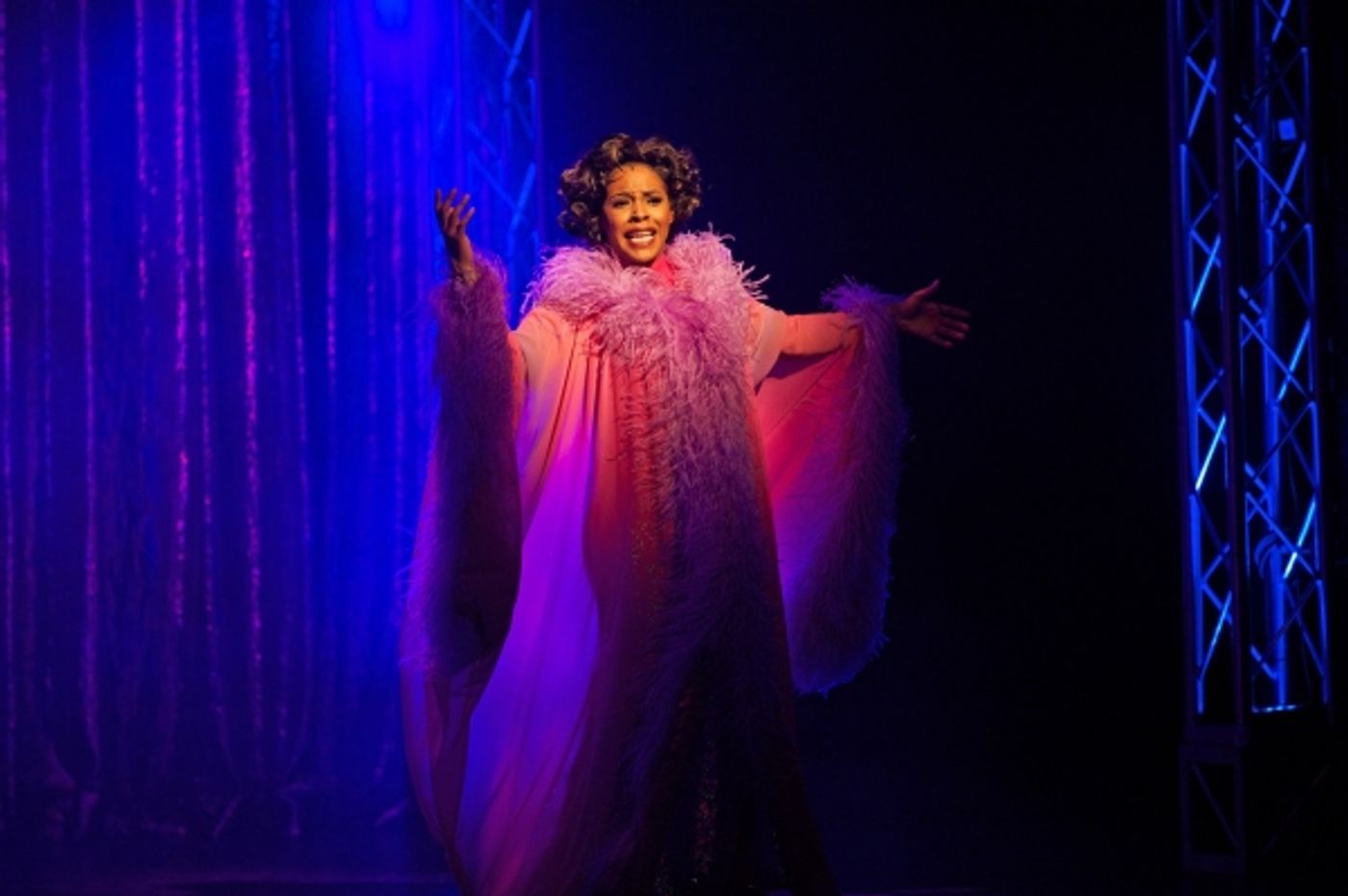 Photo Flash: First Look at Britney Coleman, Trista Dollison and More in Fulton Theatre's DREAMGIRLS  Image