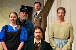 Clockwise from left: Eleanor Strut, Sol Chavez, Jon Barker, Lija Fisher, Philip Guerette @ BroadwayWorld Clockwise from left: Eleanor Strut, Sol Chavez, Jon Barker, Lija Fisher, Philip Guere Photo