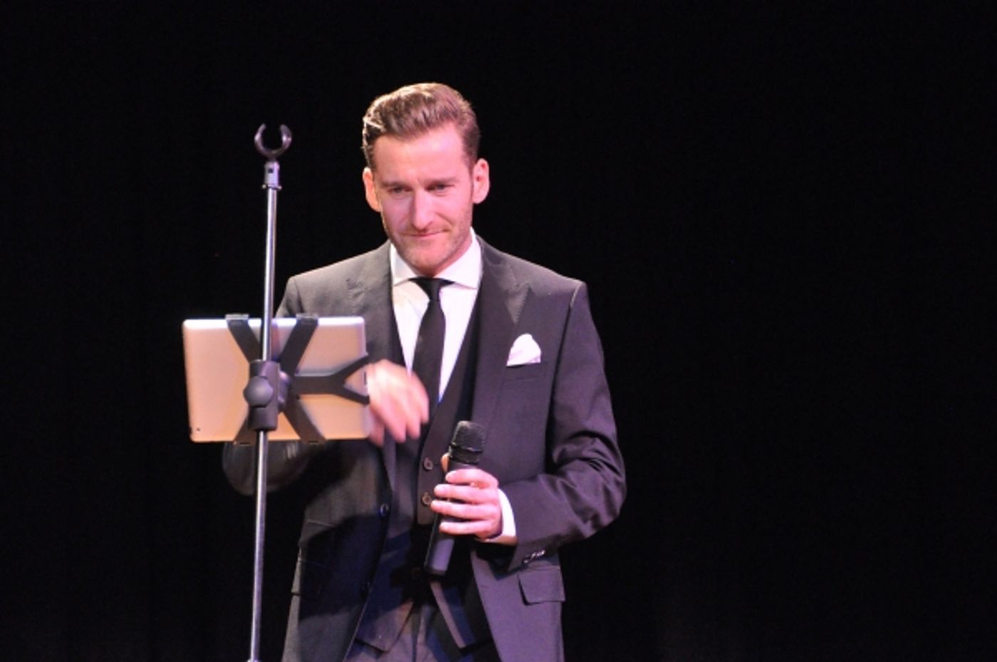 Photo Coverage: Paul Byrom Plays the Landmark Theatre  Image