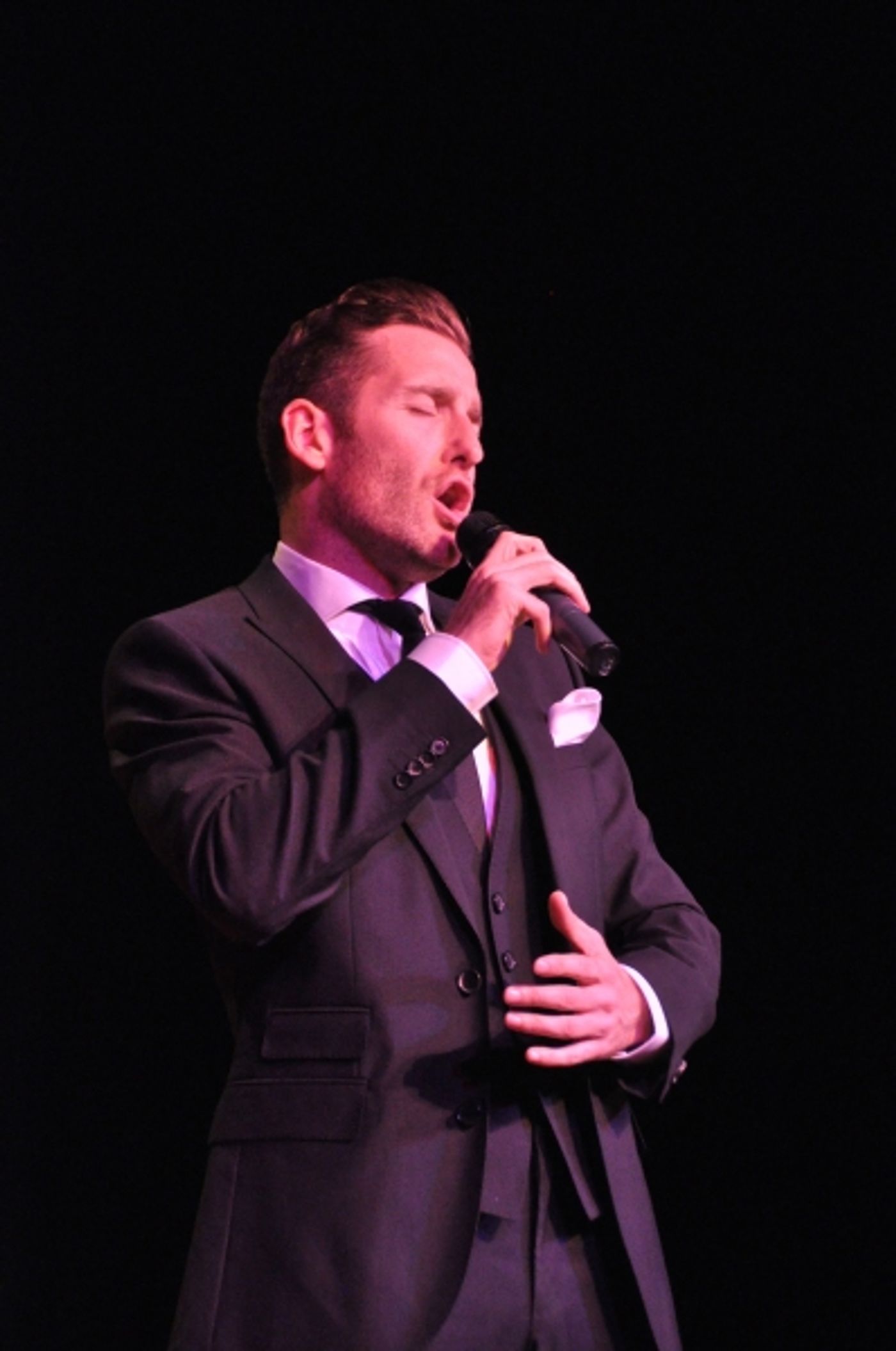 Photo Coverage: Paul Byrom Plays the Landmark Theatre  Image