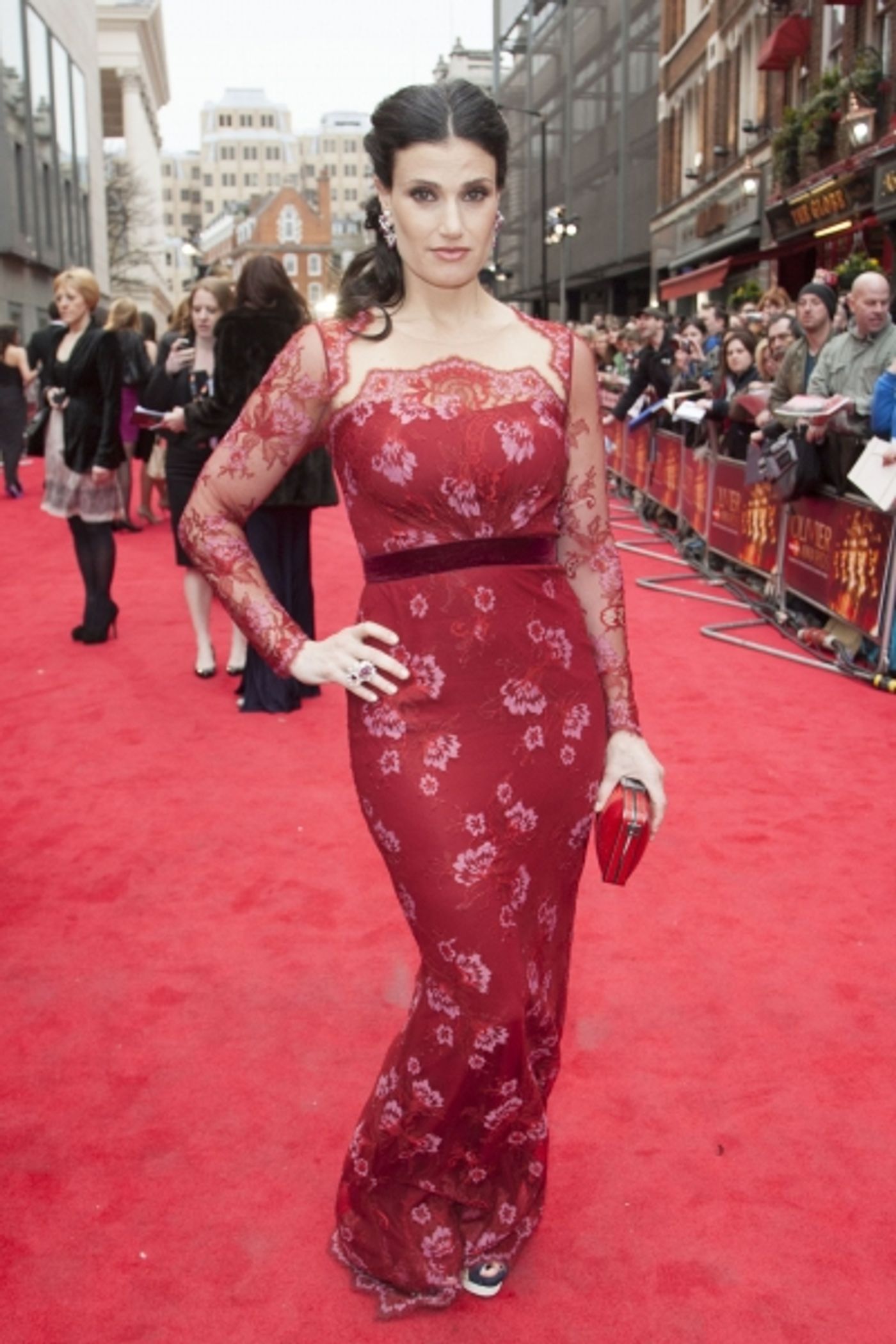 Photo Coverage: OLIVIERS 2013 - From The Red Carpet, Featuring Radcliffe, Cattrell, Menzel and More!  Image