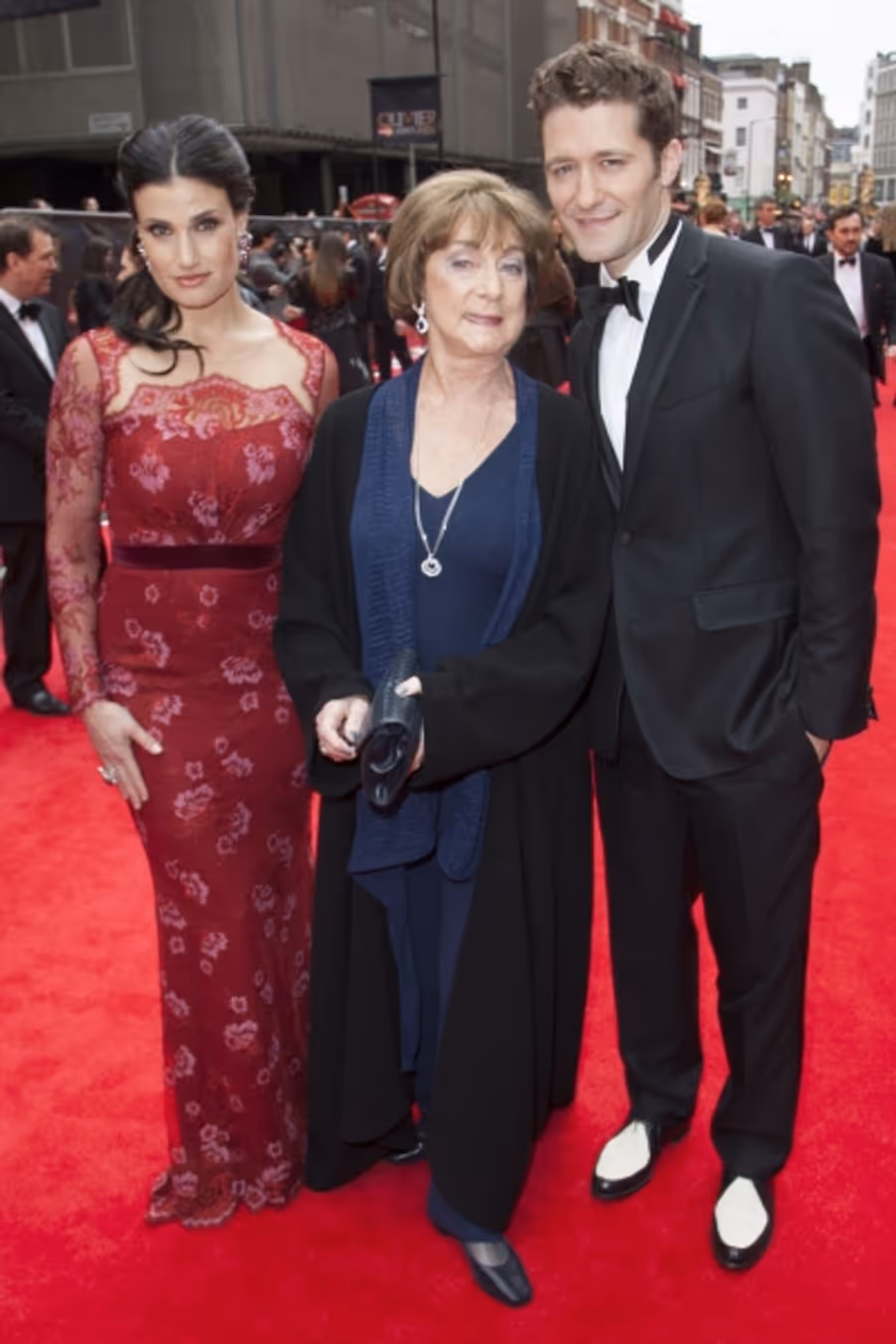 Photo Coverage: OLIVIERS 2013 - From The Red Carpet, Featuring Radcliffe, Cattrell, Menzel and More! Image