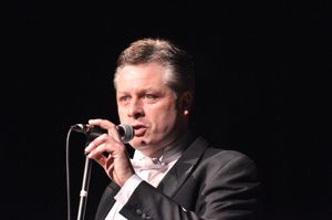 Anthony Kearns @ BroadwayWorld Anthony Kearns Photo