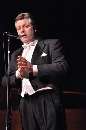 Anthony Kearns @ BroadwayWorld Anthony Kearns Photo