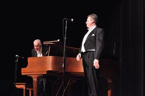 Patrick Healy and Anthony Kearns @ BroadwayWorld Patrick Healy and Anthony Kearns Photo