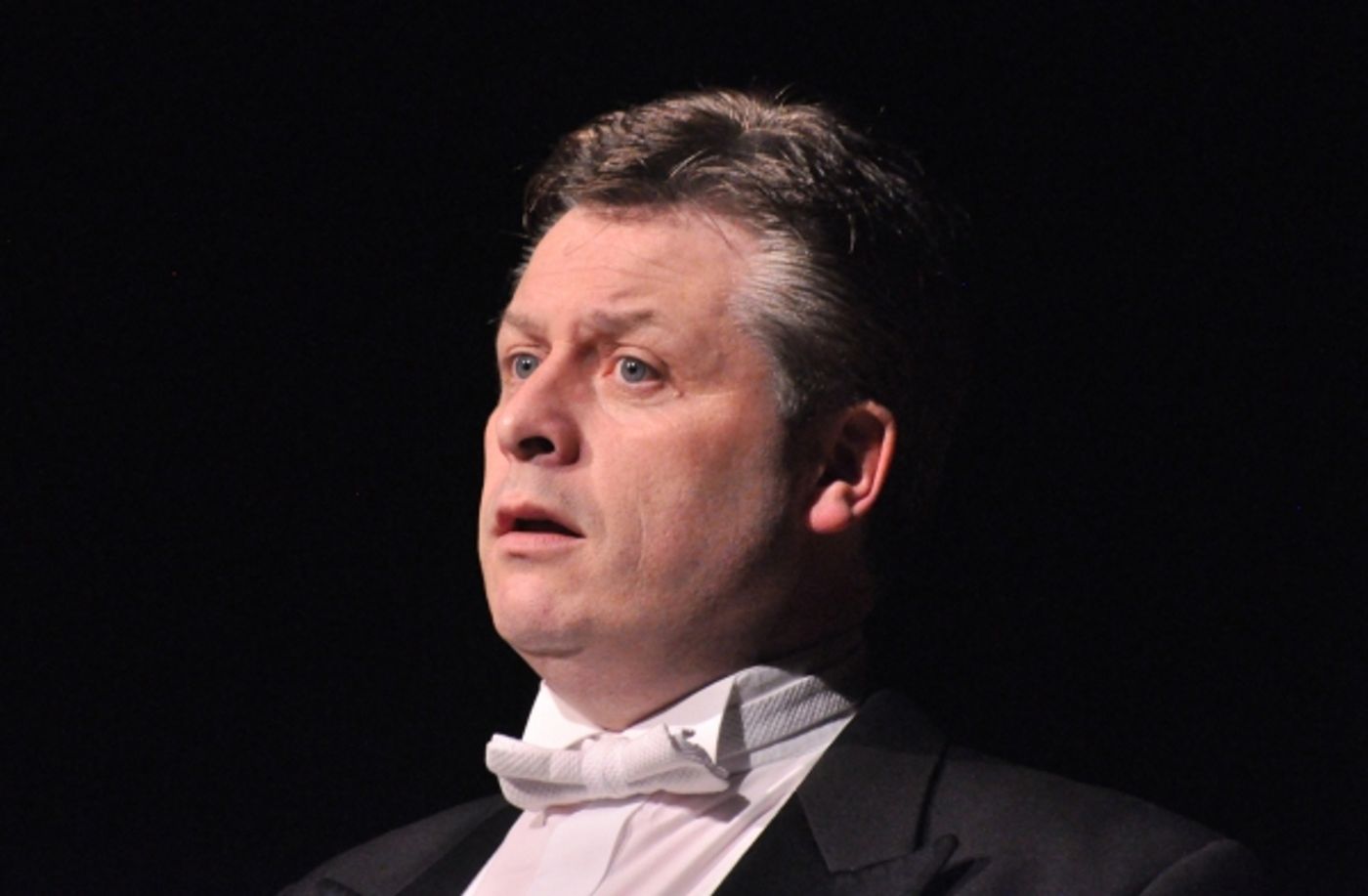 Photo Coverage: Tenor Anthony Kearns Plays Benefit Concert for OASIS  Image