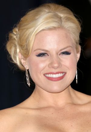 Megan Hilty @ BroadwayWorld Megan Hilty Photo
