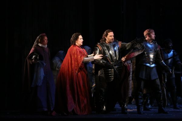 Tamara Wilson as Leonora and Marco Berti as Manrico. Photo