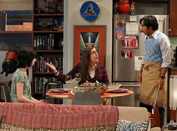 Kate Micucci, Mayim Bialik, Kunal Nayyar Photo