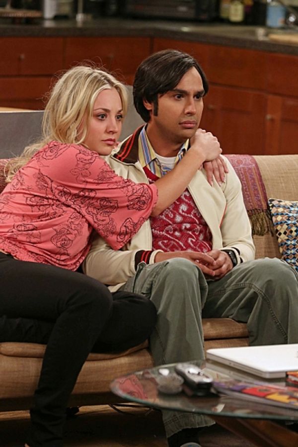 Kaley Cuoco, Kunal Nayyar Photo