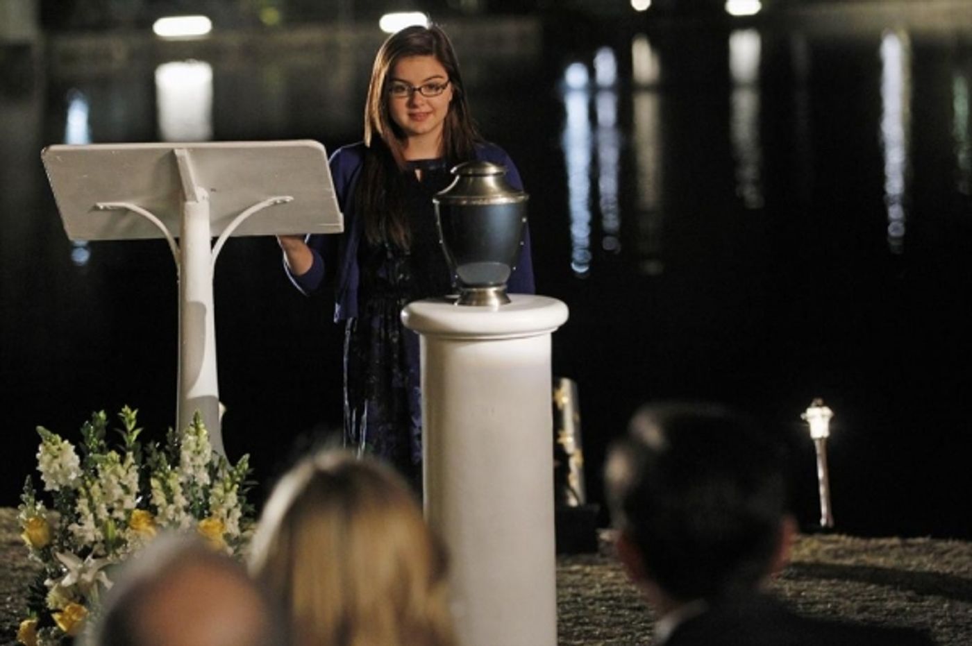 Photo Flash: First Look - MODERN FAMILY's Season Finale, Airing 5/22  Image