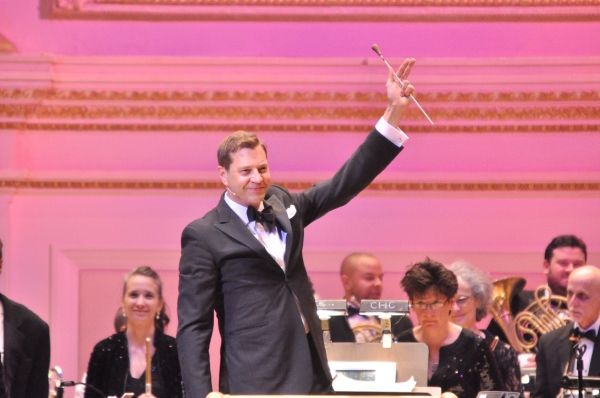 Photo Coverage: New York Pops 30th Anniversary Gala - The Performances! — photo 1 of 60