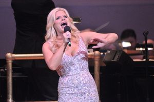 Megan Hilty @ BroadwayWorld Megan Hilty Photo