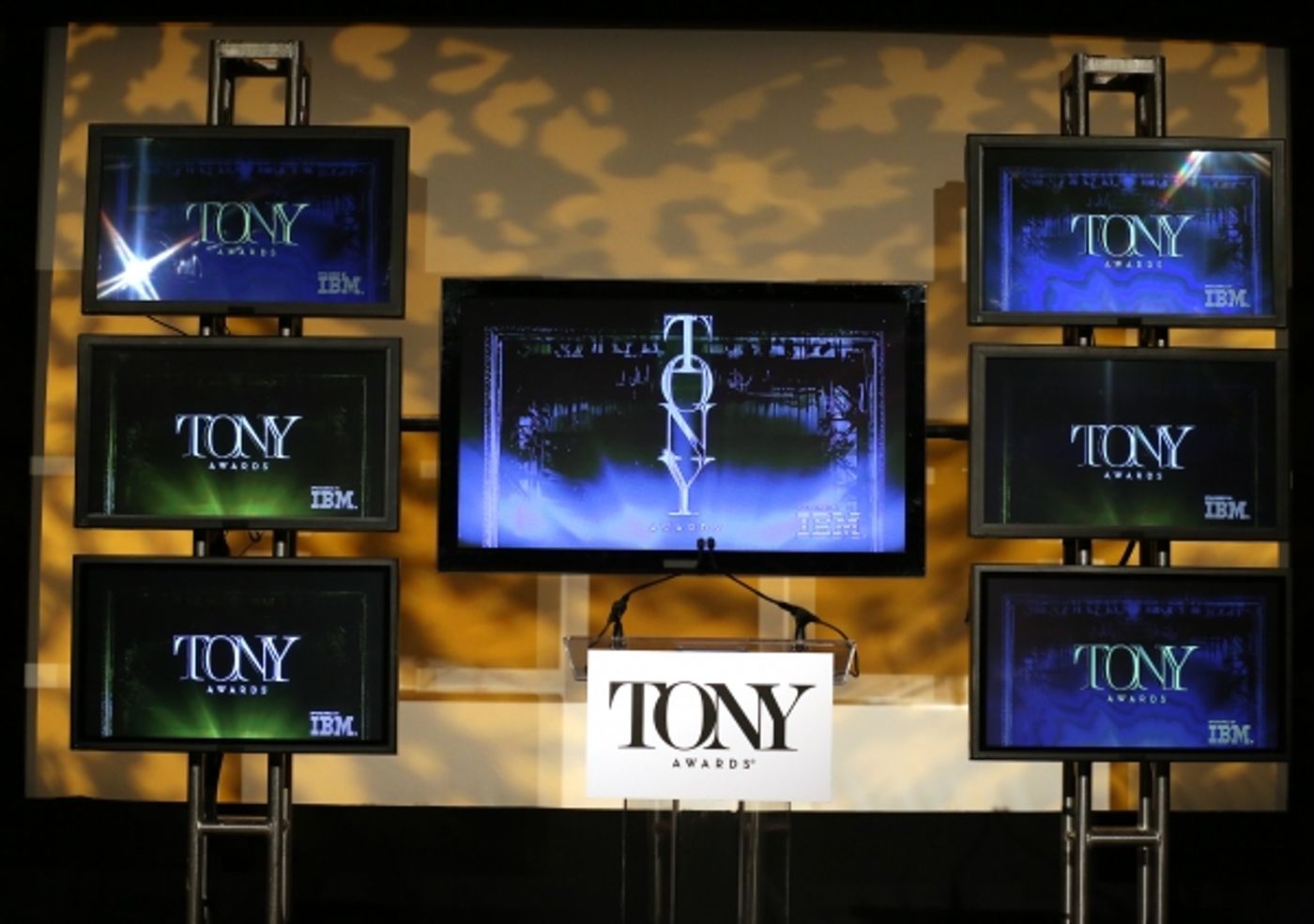 Photo Coverage: Jesse Tyler Ferguson and Sutton Foster Announce the 2013 Tony Nominations!  Image