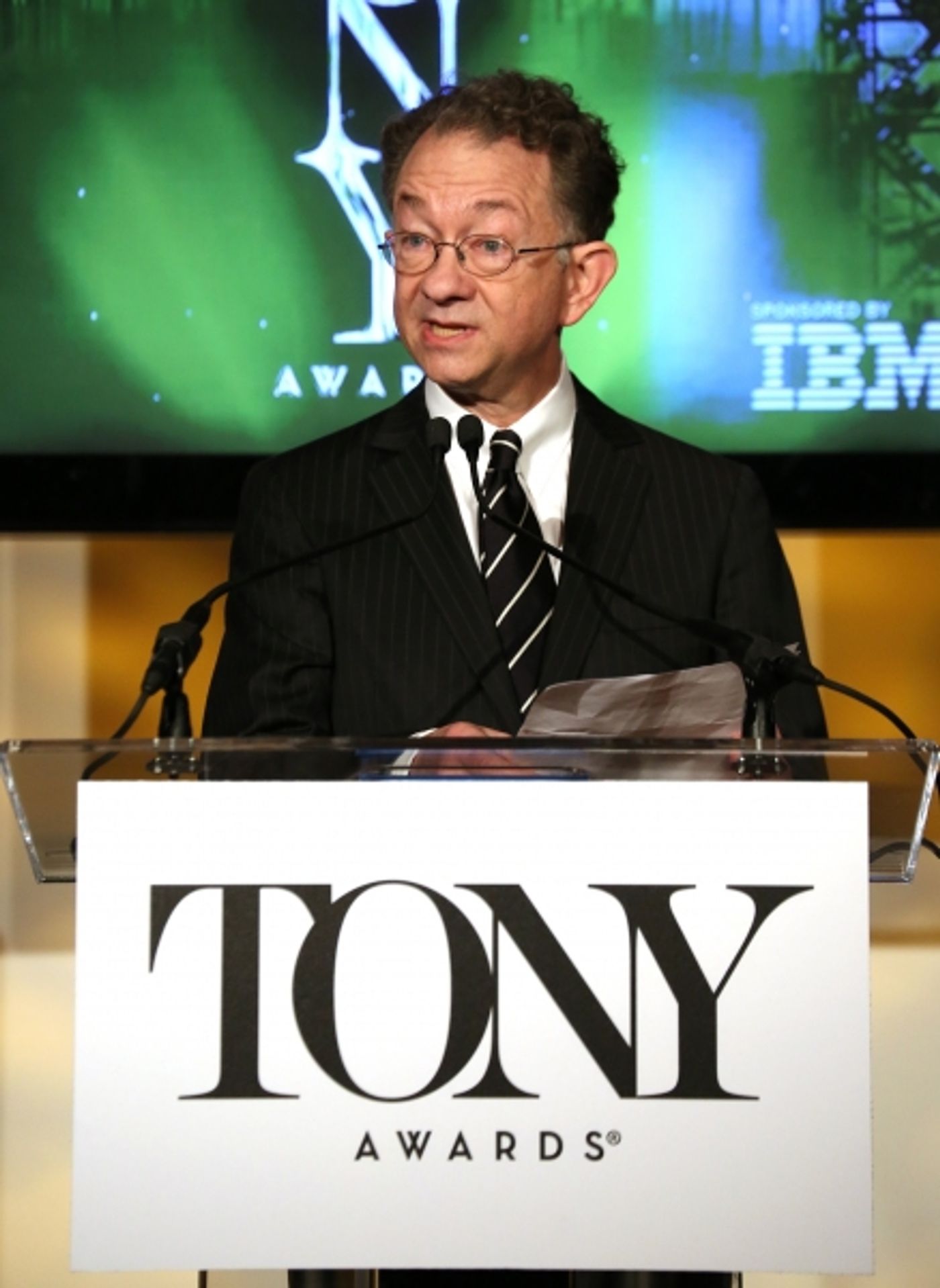 Photo Coverage: Jesse Tyler Ferguson and Sutton Foster Announce the 2013 Tony Nominations!  Image