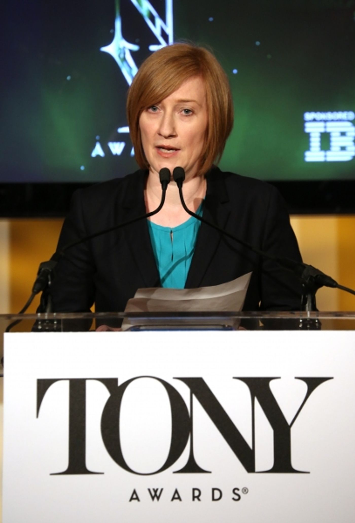 Photo Coverage: Jesse Tyler Ferguson and Sutton Foster Announce the 2013 Tony Nominations!  Image