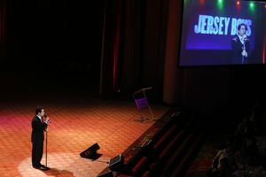 John Lloyd Young  Photo