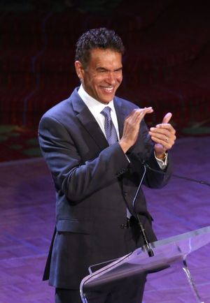 Brian Stokes Mitchell Photo
