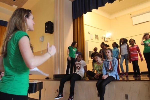Photo Flash: Mara Davi, Taylor Frey and More Teach PS 221 Students in Brooklyn  Image