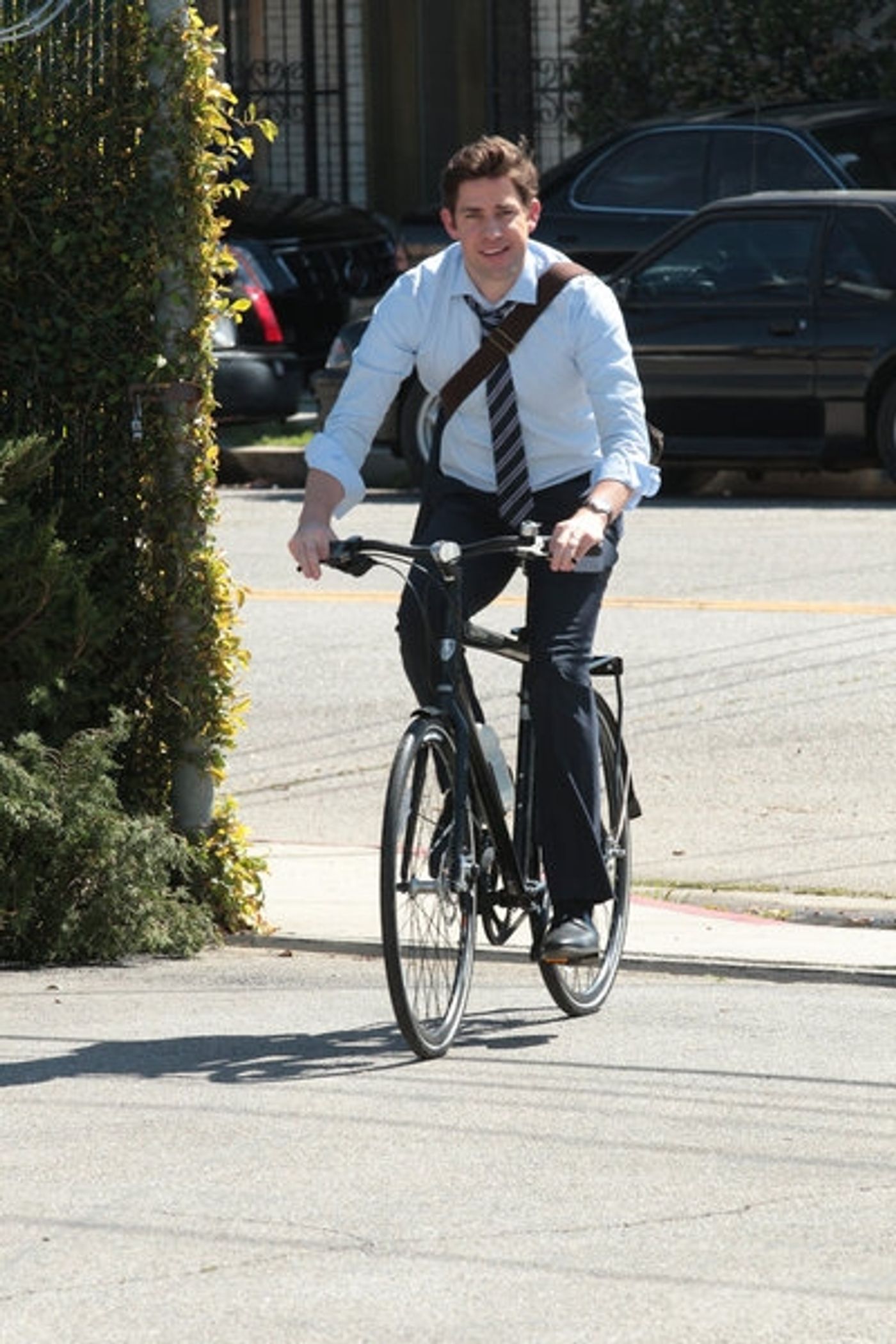 Photo Flash: THE OFFICE Closes its Doors; First Look at Series Finale, Airing 5/16  Image