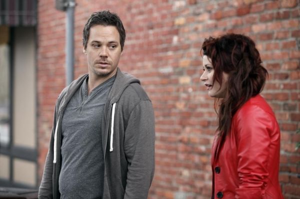 Michael Raymond-JAMES, Emilie de Ravin Photo
