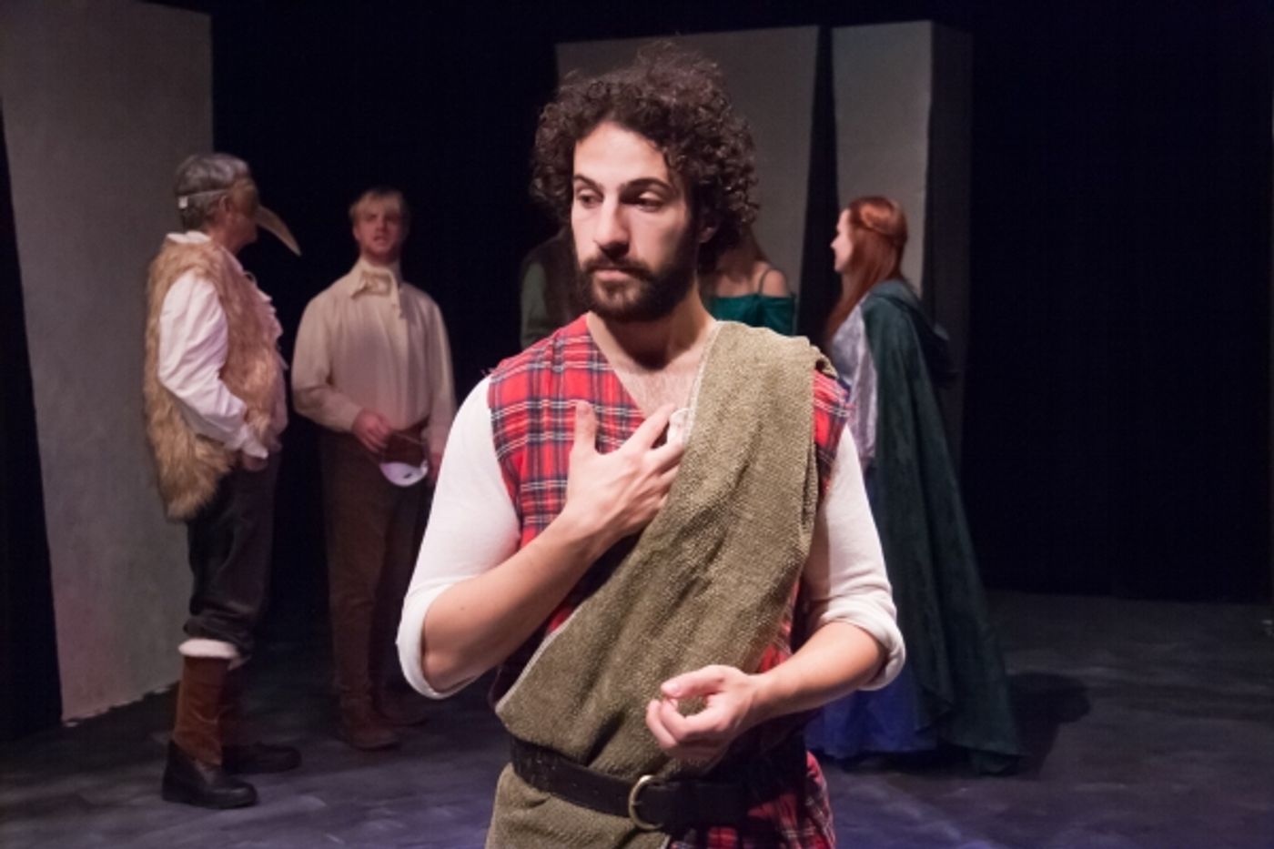 Photo Flash: First Look at Onomatopoeia Theatre's MACBETH  Image