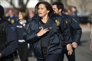 Mariska Hargitay @ BroadwayWorld Mariska Hargitay Photo