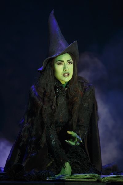 Photo Flash: First Look at Alison Luff and John Davidson in WICKED National Tour — photo 14 of 17
