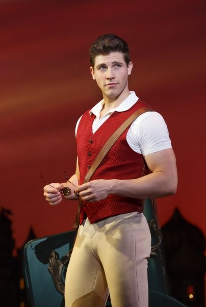 Photo Flash: First Look at Alison Luff and John Davidson in WICKED National Tour — photo 2 of 17