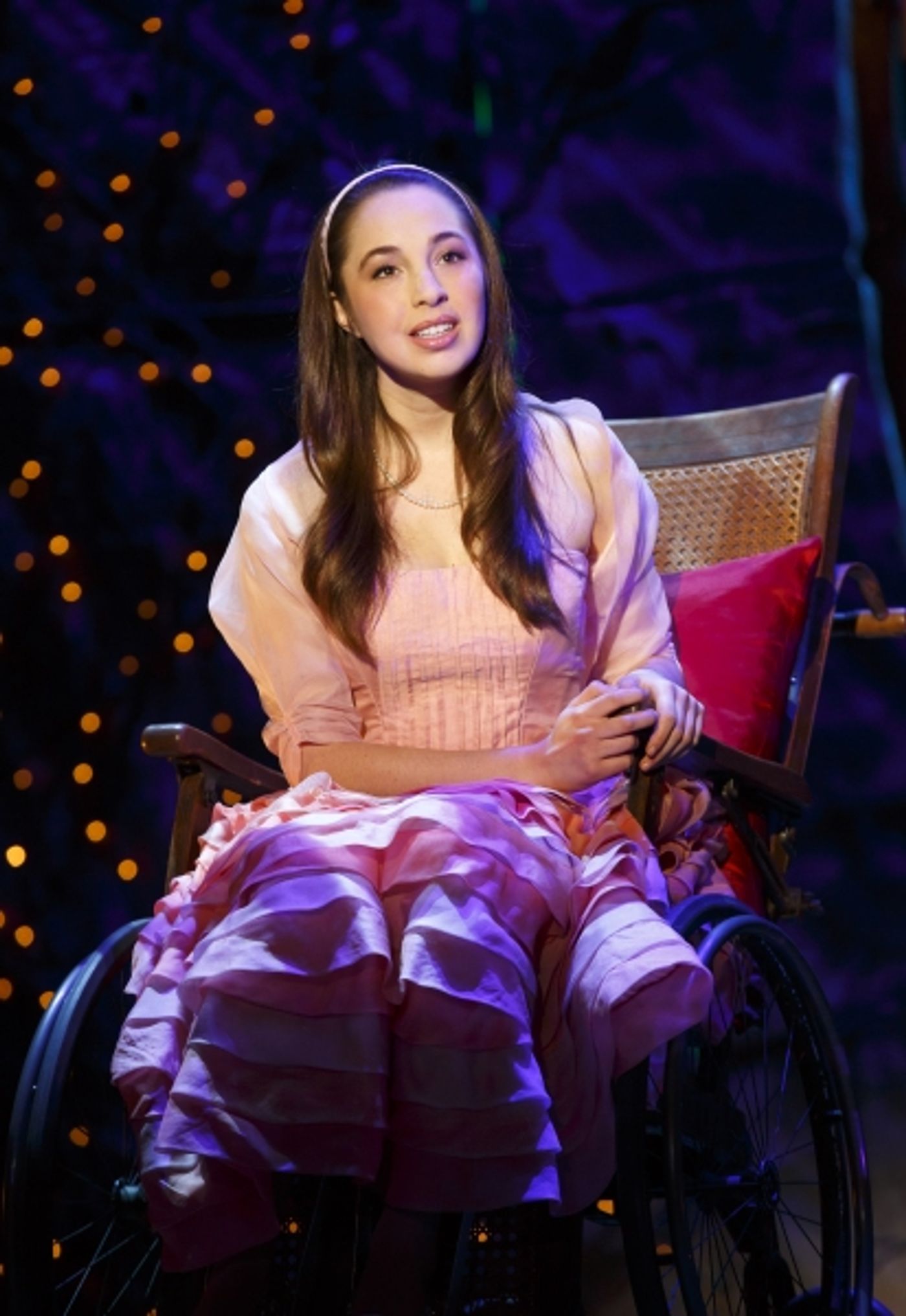 Photo Flash: First Look at Alison Luff and John Davidson in WICKED National Tour Image