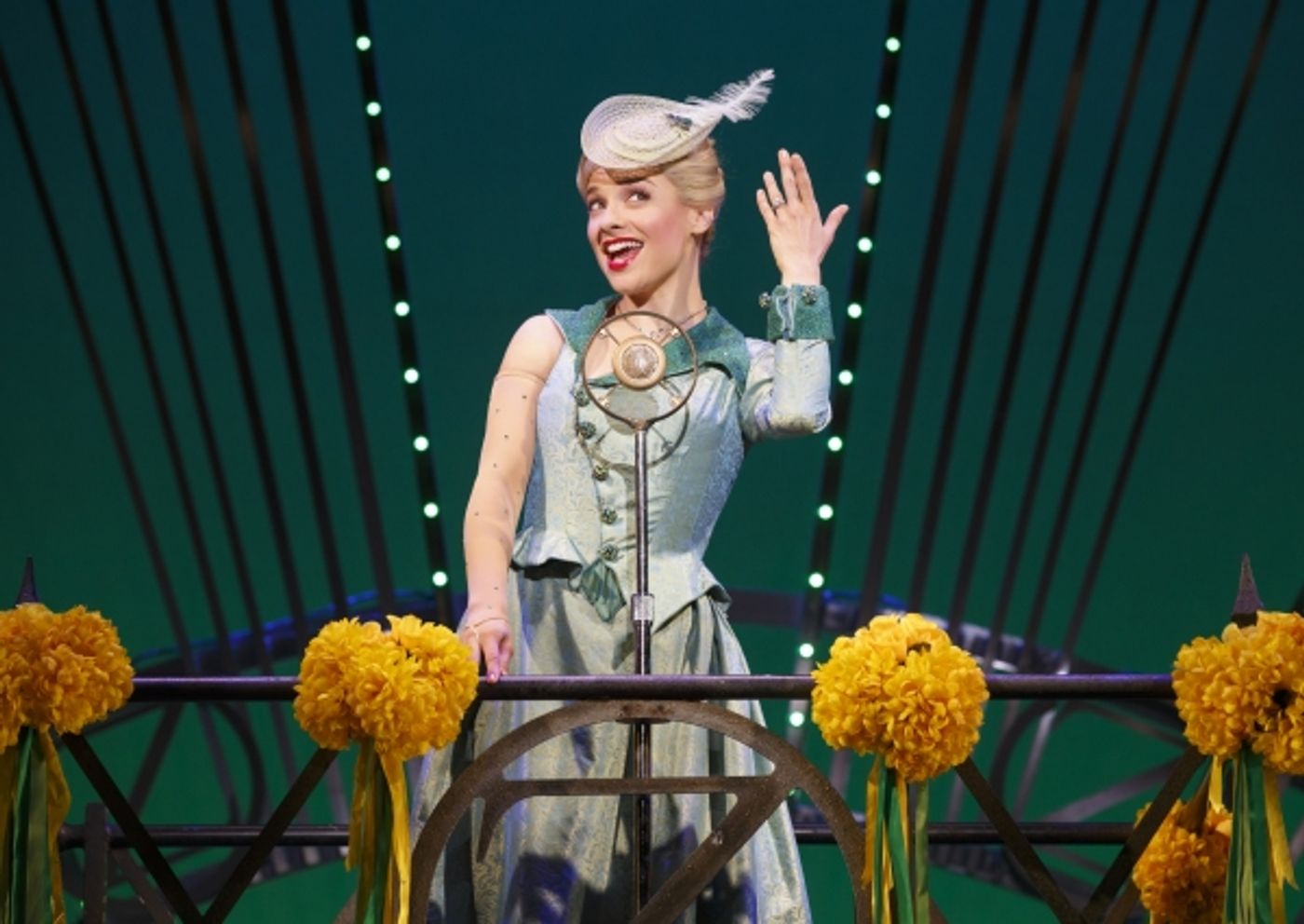 Photo Flash: First Look at Alison Luff and John Davidson in WICKED National Tour  Image