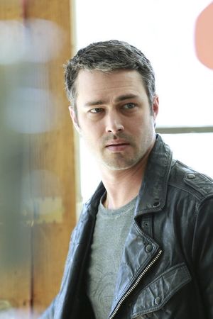 Taylor Kinney Photo
