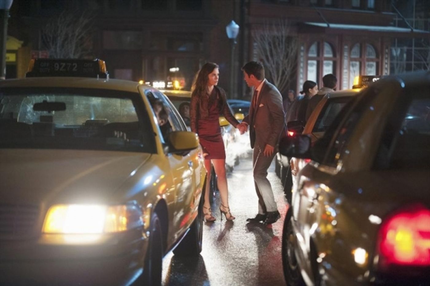 Photo Flash: First Look - REVENGE's Two-Hour Season Finale, Airing 5/12  Image