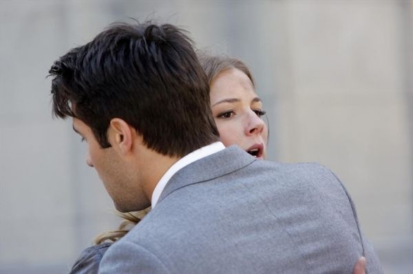 Josh Bowman, Emily Vancamp Photo