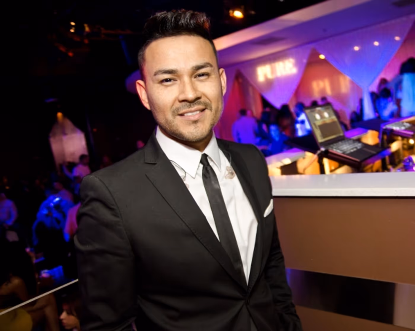 Photo Flash: Frankie J Kicks Off Cinco de Mayo Weekend at Las Vegas' PURE Nightclub Photo Flash: Frankie J Kicks Off Cinco de Mayo Weekend at Las Vegas' PURE Nightclub Image
