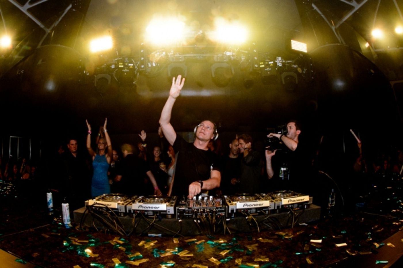 Photo Flash: Tiesto, Hilary Duff, Aziz Ansari and More Party at Hakkasan Las Vegas  Image
