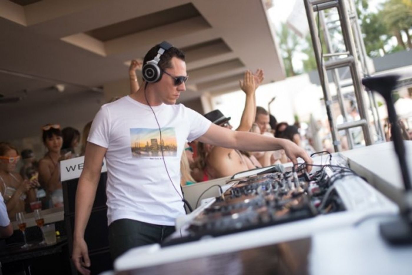 Photo Flash: DJ Tiesto Launches 'Club Life' Residency at Las Vegas' WET REPUBLIC Photo Flash: DJ Tiesto Launches 'Club Life' Residency at Las Vegas' WET REPUBLIC Image